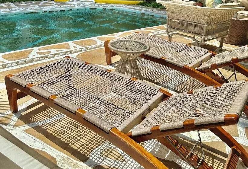 هتل Amani Luxury Apartments Diani Beach