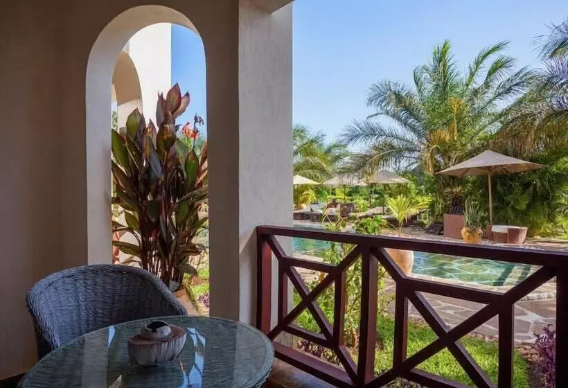 هتل Amani Luxury Apartments Diani Beach