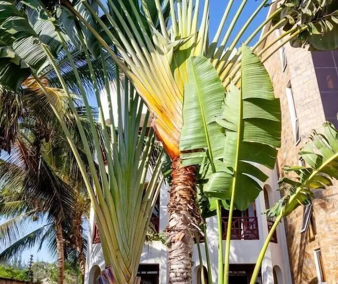 هتل Amani Luxury Apartments Diani Beach