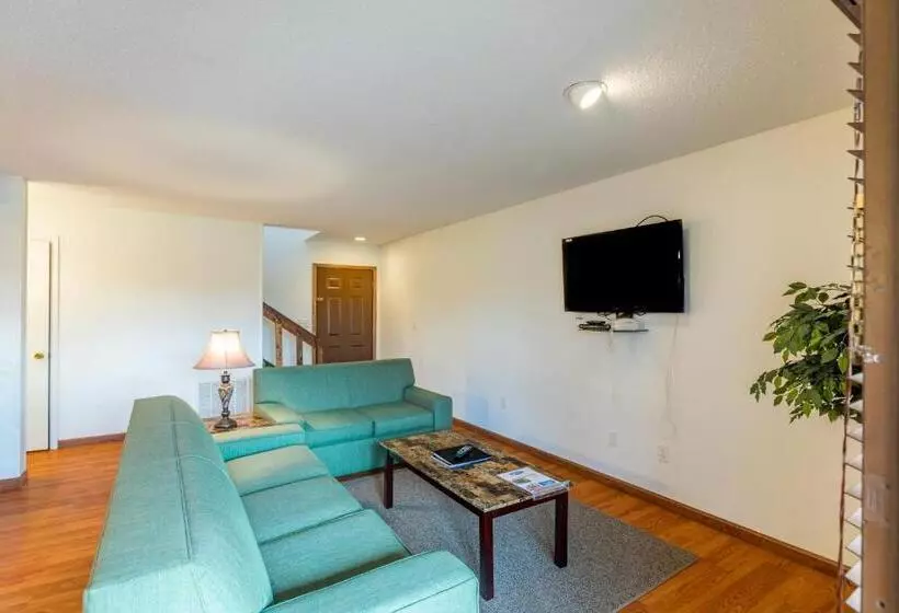 Hotelli Crown Resorts At Silverwoods