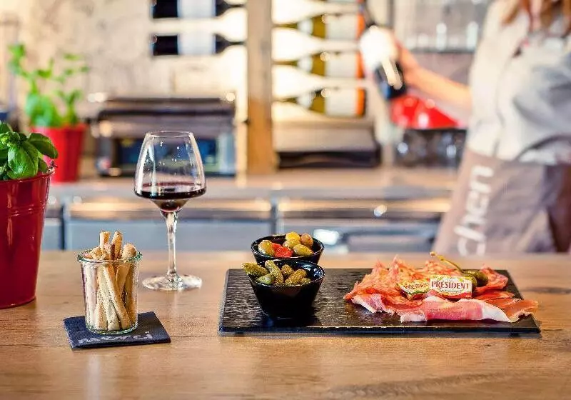 ホテル Ibis Lyon Carre De Soie