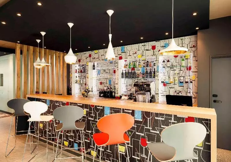 ホテル Ibis Lyon Carre De Soie