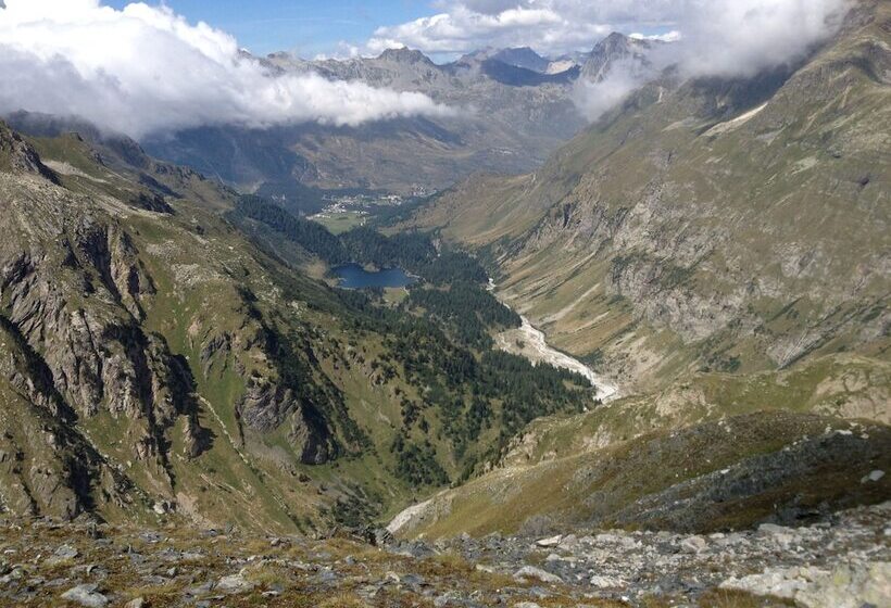 ホテル Maloja Club House