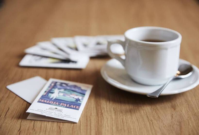 ホテル Maloja Club House