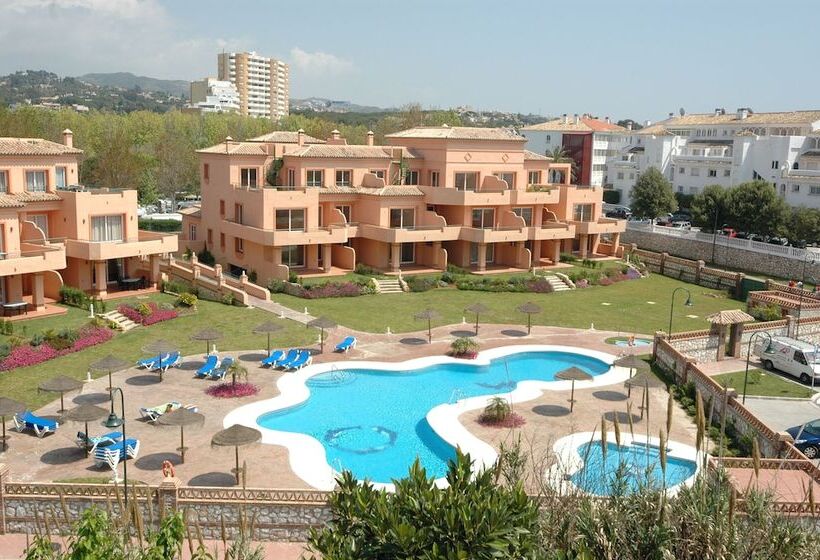 בית מלון כפרי Marbella Beach Resort At Club Playa Real