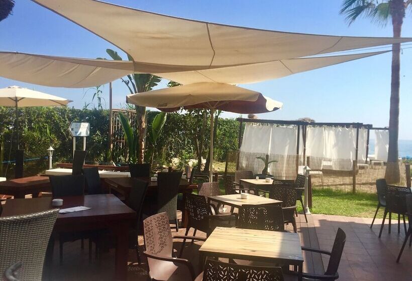 בית מלון כפרי Marbella Beach Resort At Club Playa Real