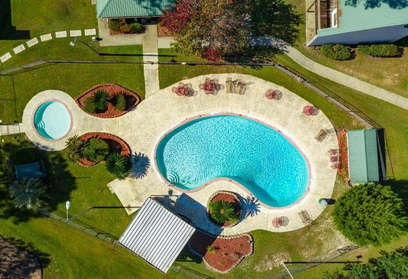 호텔 Crown Resorts At Hickory Hills