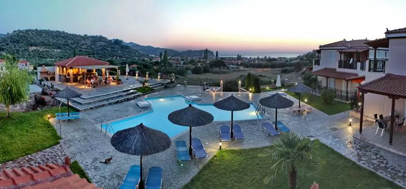 Hotelli Yakinthos Garden