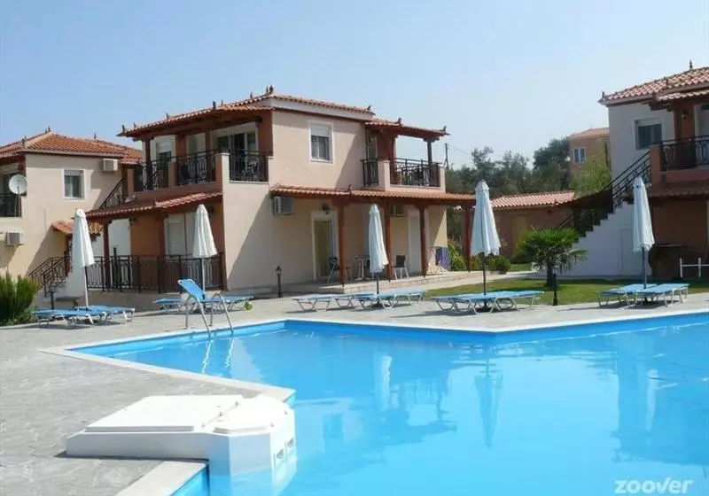 Hotelli Yakinthos Garden