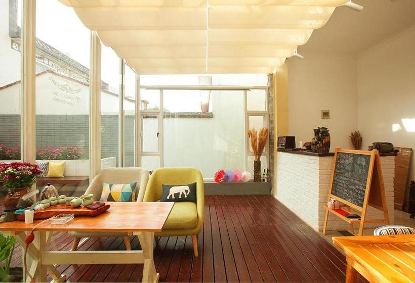 בית מלון כפרי Always Sunshine Inn