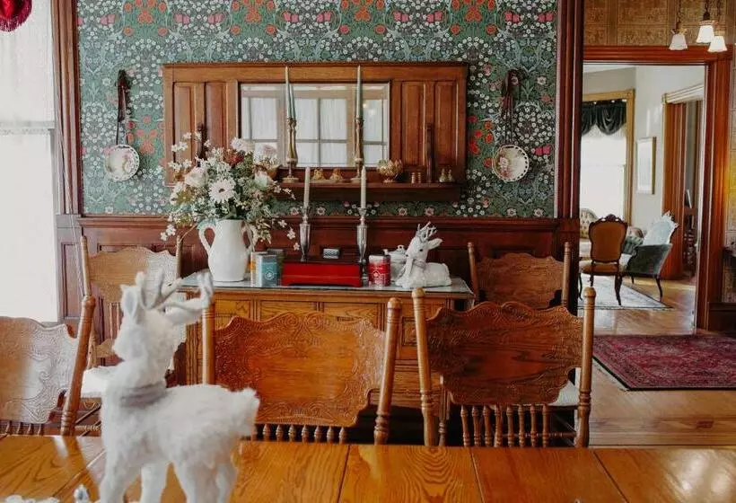 ホテル Aurora Staples Inn