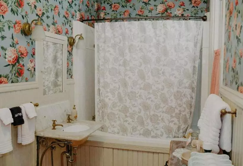 ホテル Aurora Staples Inn