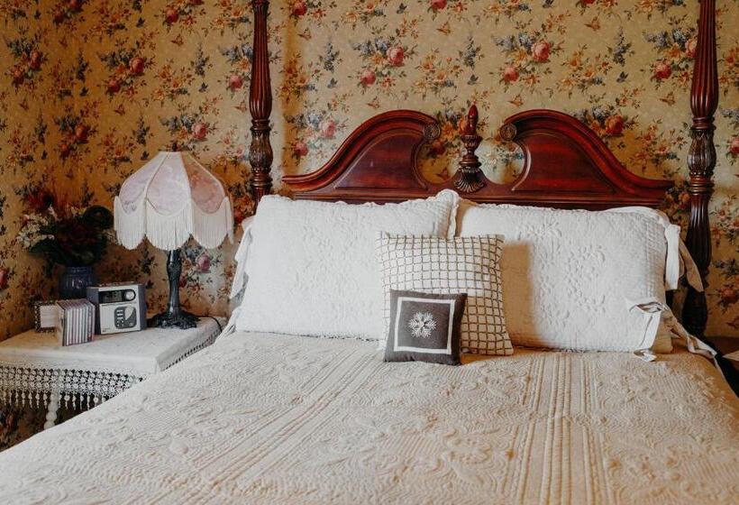 فندق Aurora Staples Inn