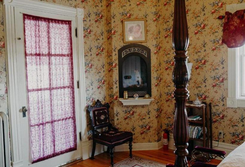 فندق Aurora Staples Inn