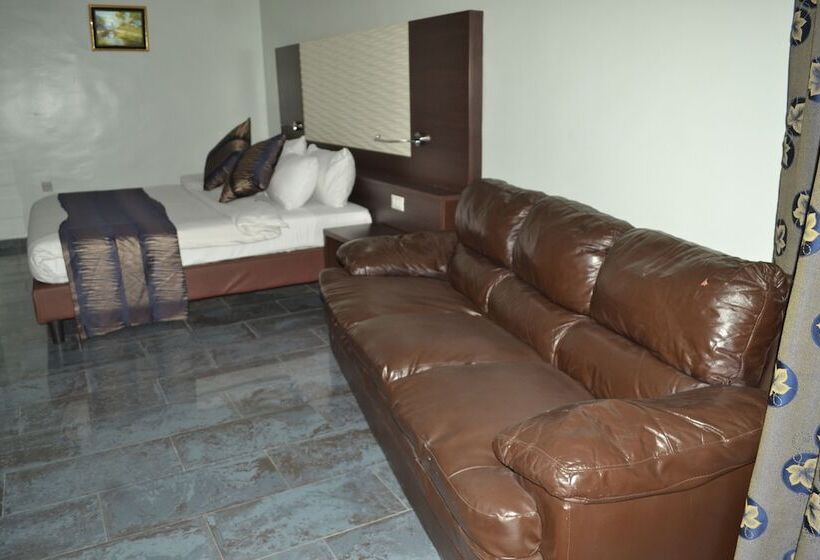 Chida Hotel International