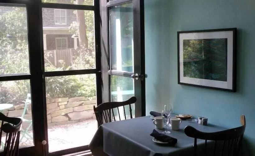 ホテル Frontenac Club Inn