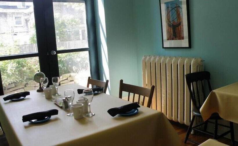 فندق Frontenac Club Inn