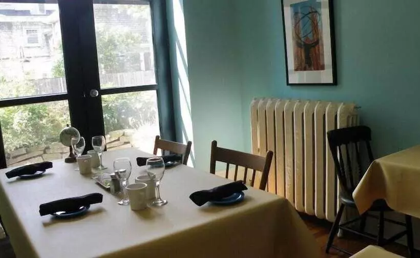 ホテル Frontenac Club Inn