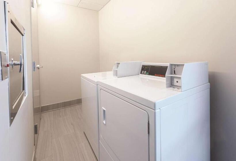 Отель La Quinta By Wyndham Terre Haute