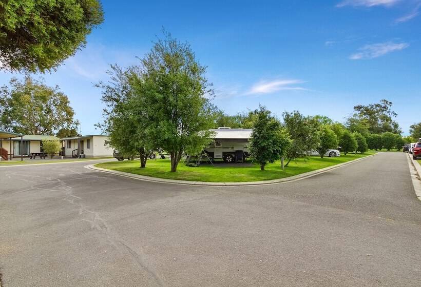 בית מלון כפרי Lifestyle Villages Traralgon