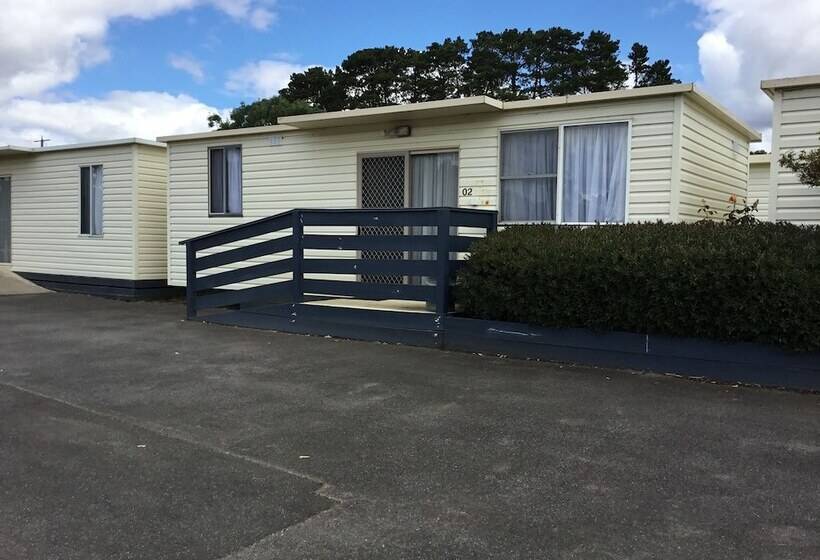 בית מלון כפרי Lifestyle Villages Traralgon