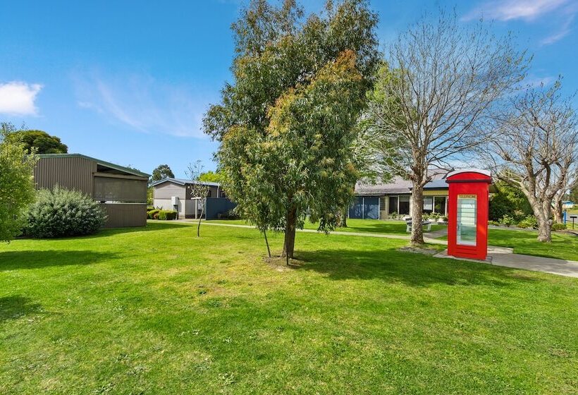 בית מלון כפרי Lifestyle Villages Traralgon