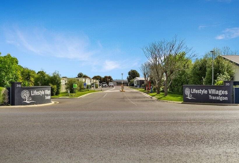 בית מלון כפרי Lifestyle Villages Traralgon