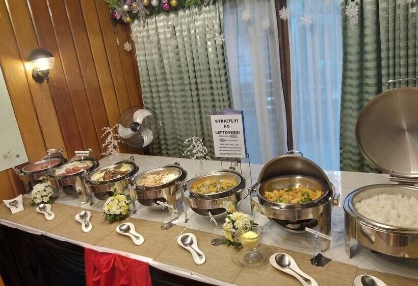 Log Cabin Hotel   Safari Lodge Baguio