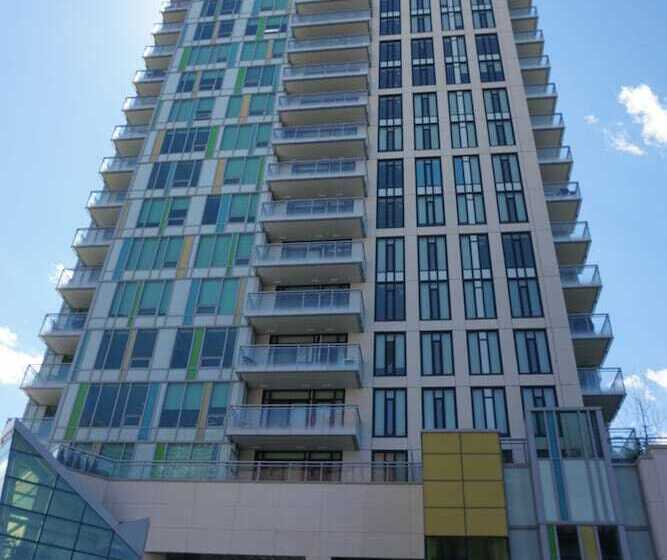 هتل Luxury Mark On 10th