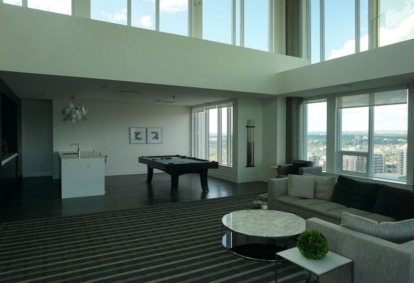 هتل Luxury Mark On 10th