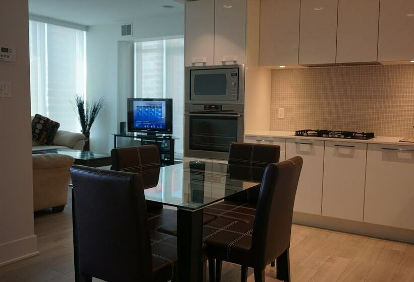 هتل Luxury Mark On 10th