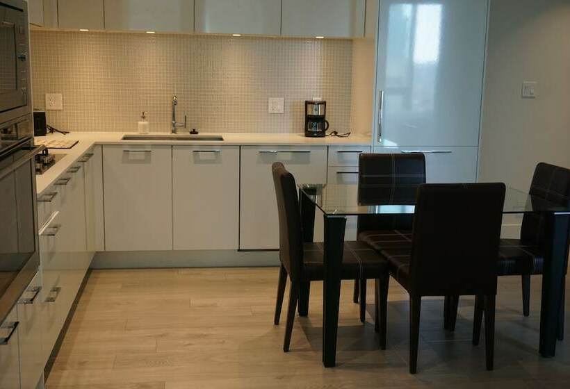 هتل Luxury Mark On 10th