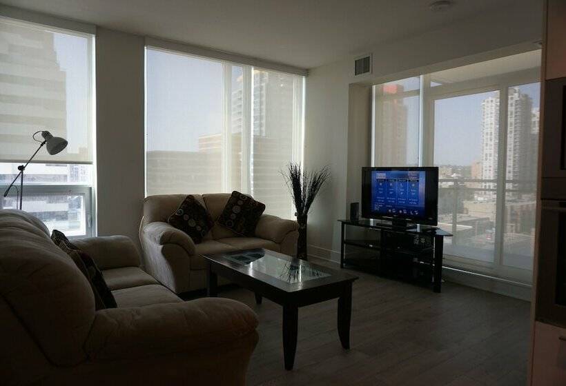 هتل Luxury Mark On 10th