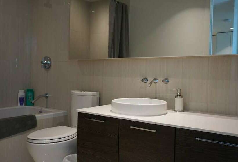 هتل Luxury Mark On 10th