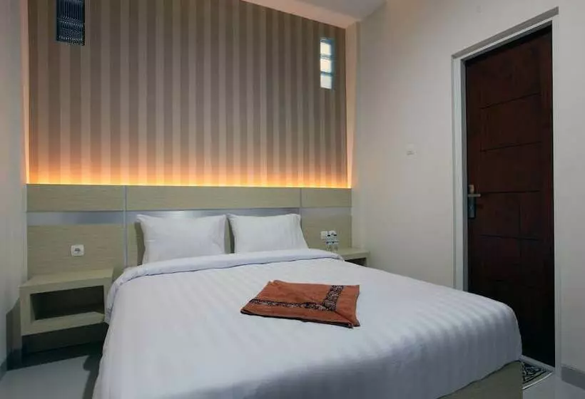 هتل Saras City Tuban