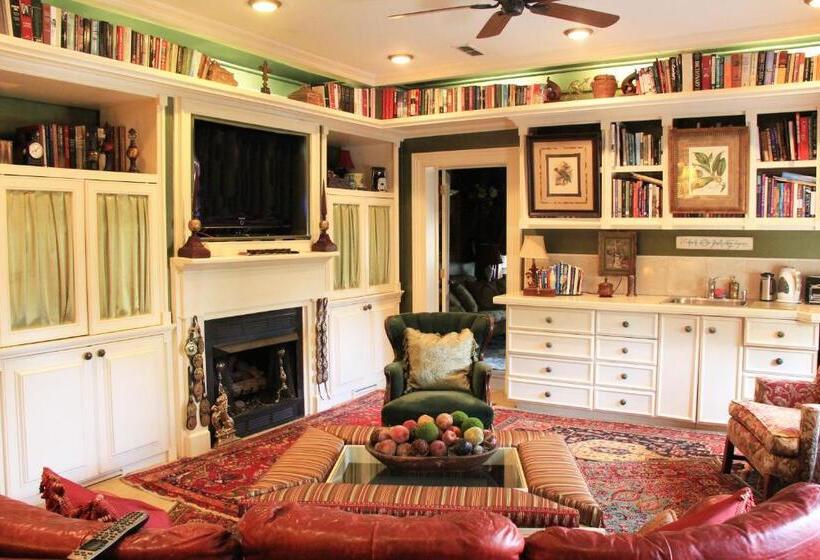 ホテル 22 Charlotte