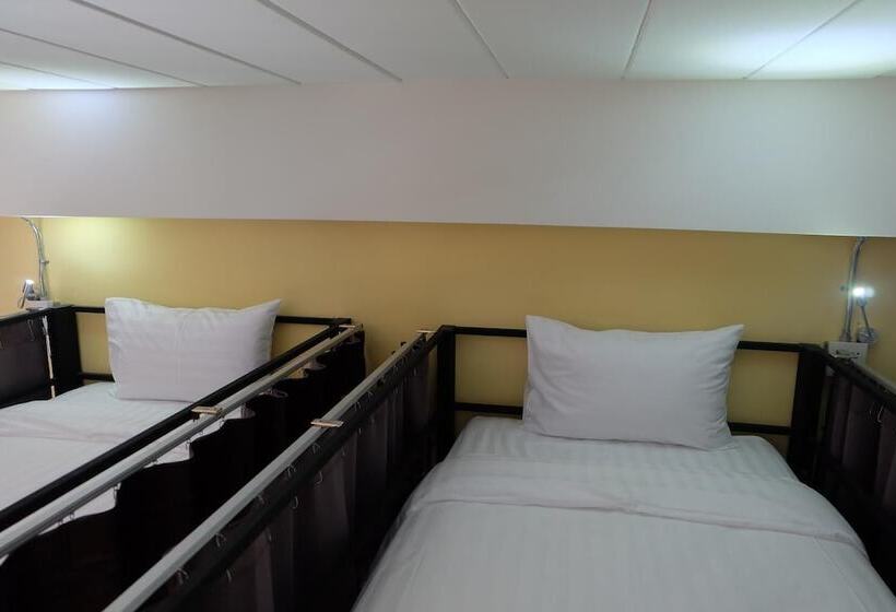 Hotel Airport Hostel Phuket