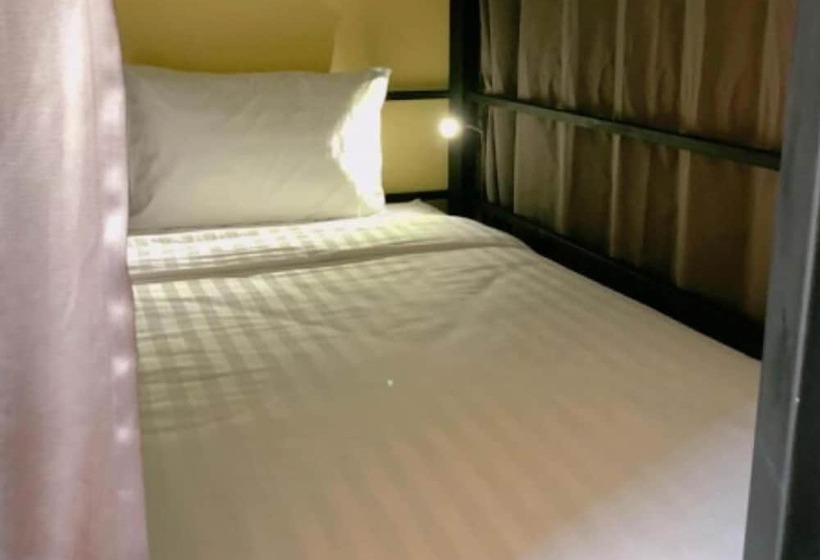 Hotel Airport Hostel Phuket