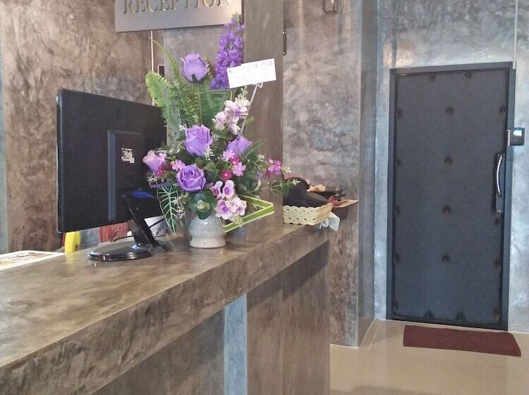 Hotel Airport Hostel Phuket