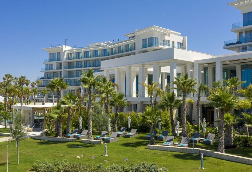 Amavi, Madefortwo Hotels   Paphos