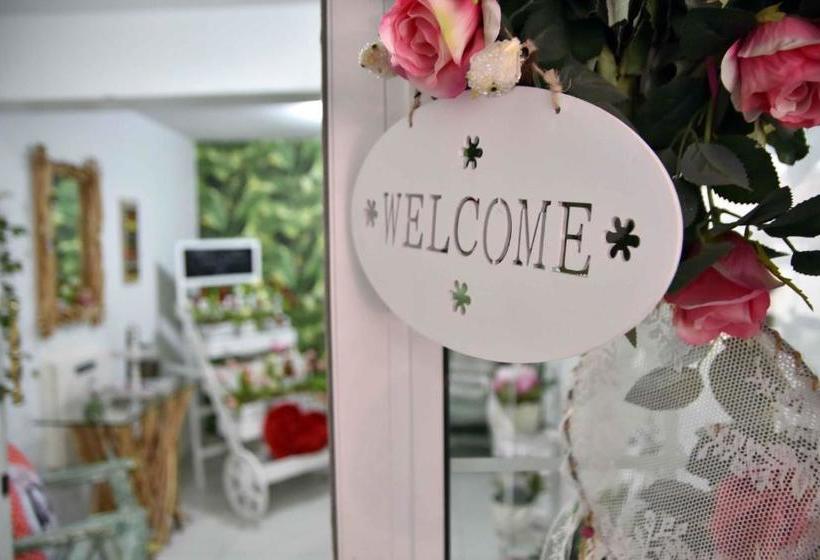 هتل Angela's Luxury Apartments