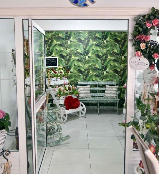 هتل Angela's Luxury Apartments