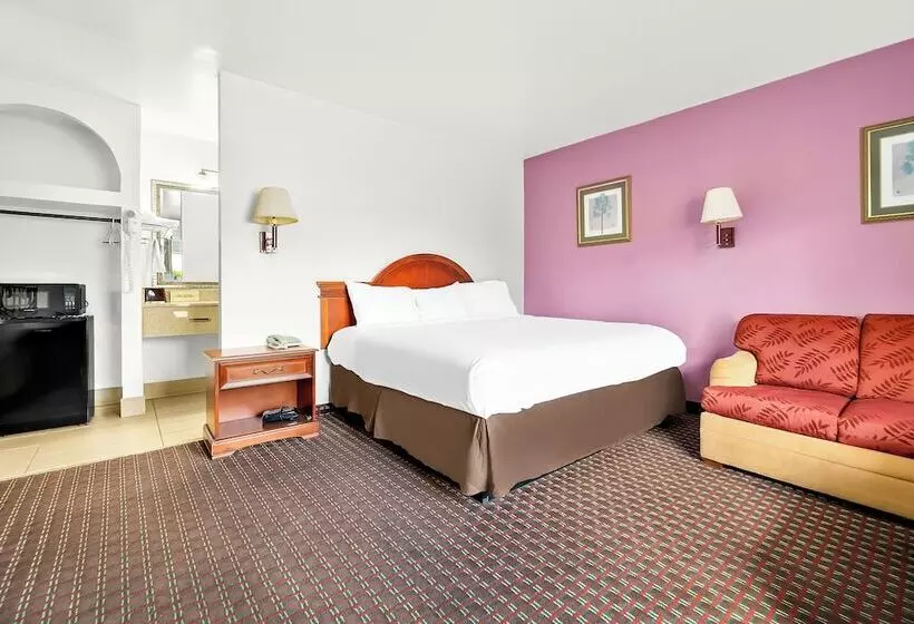 هتل Capitol Inn And Suites