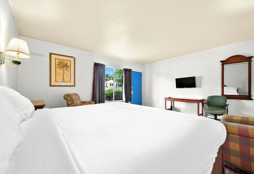 فندق Capitol Inn And Suites