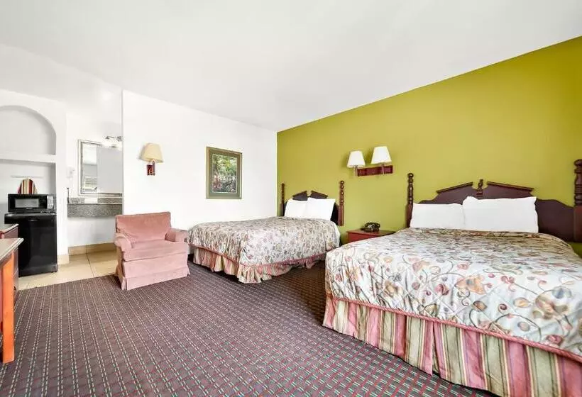 هتل Capitol Inn And Suites