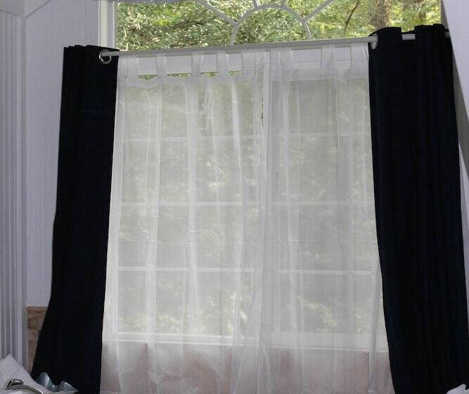 בית מלון כפרי Daisy's Guest House