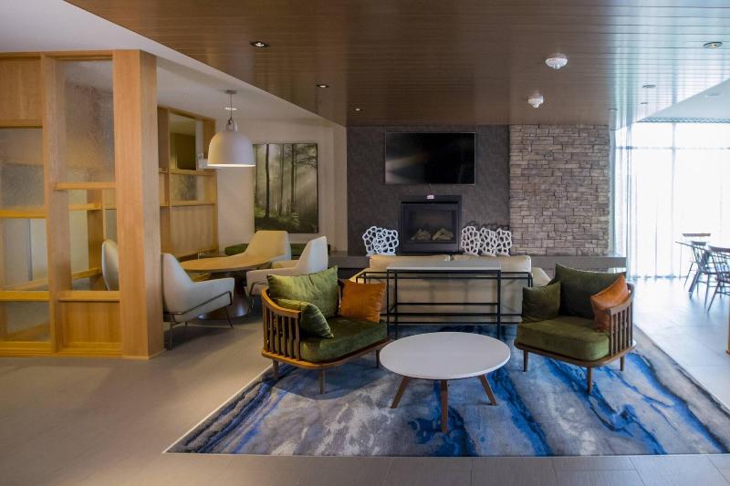 בית מלון כפרי Fairfield Inn & Suites By Marriott Alexandria