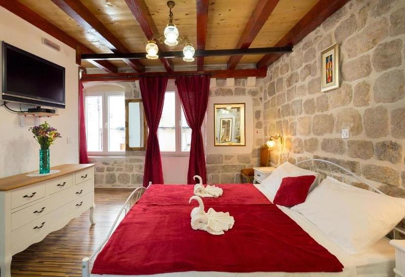 酒店 Juliette's Palace Studios