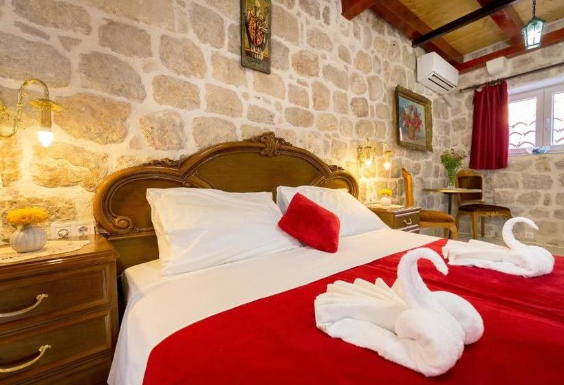 酒店 Juliette's Palace Studios