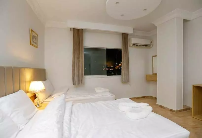 هتل Makadi Pyramids View